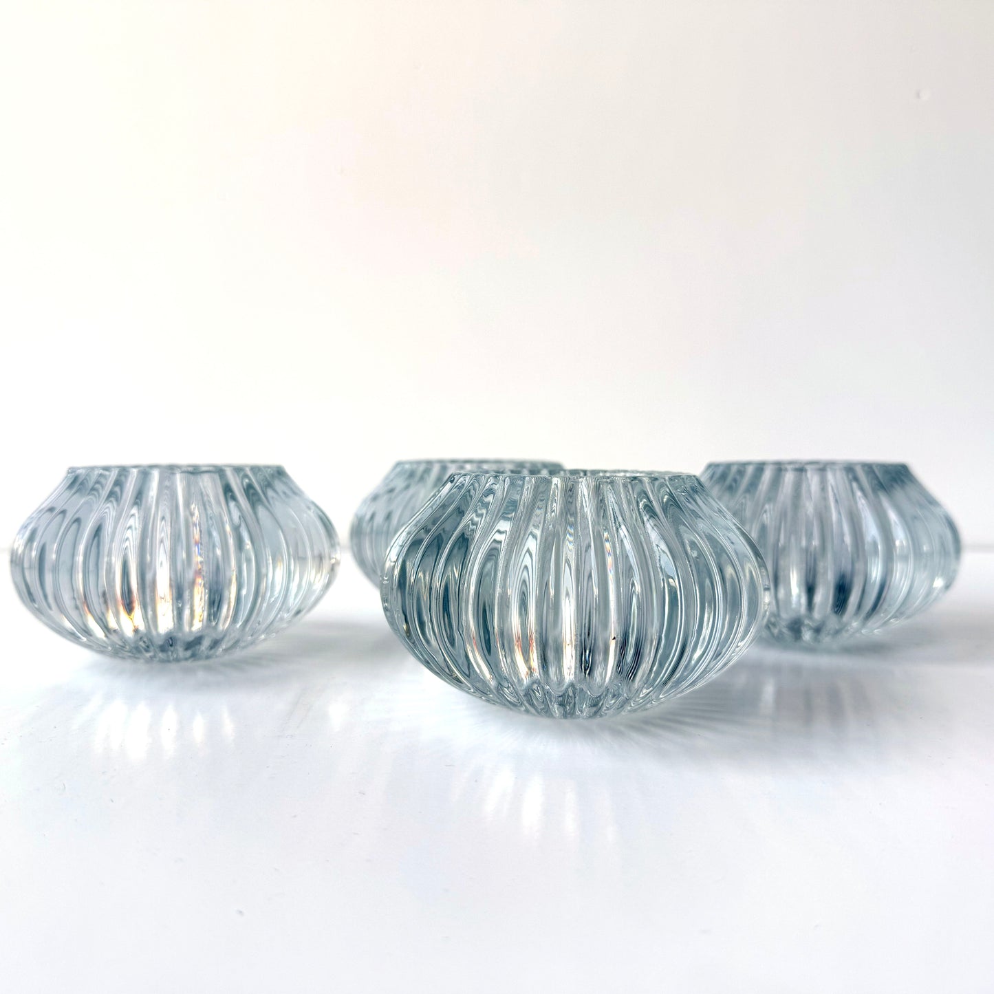 CA046 SET OF 4 PLEATED GLASS VOTIVE CANDLE HOLDERS