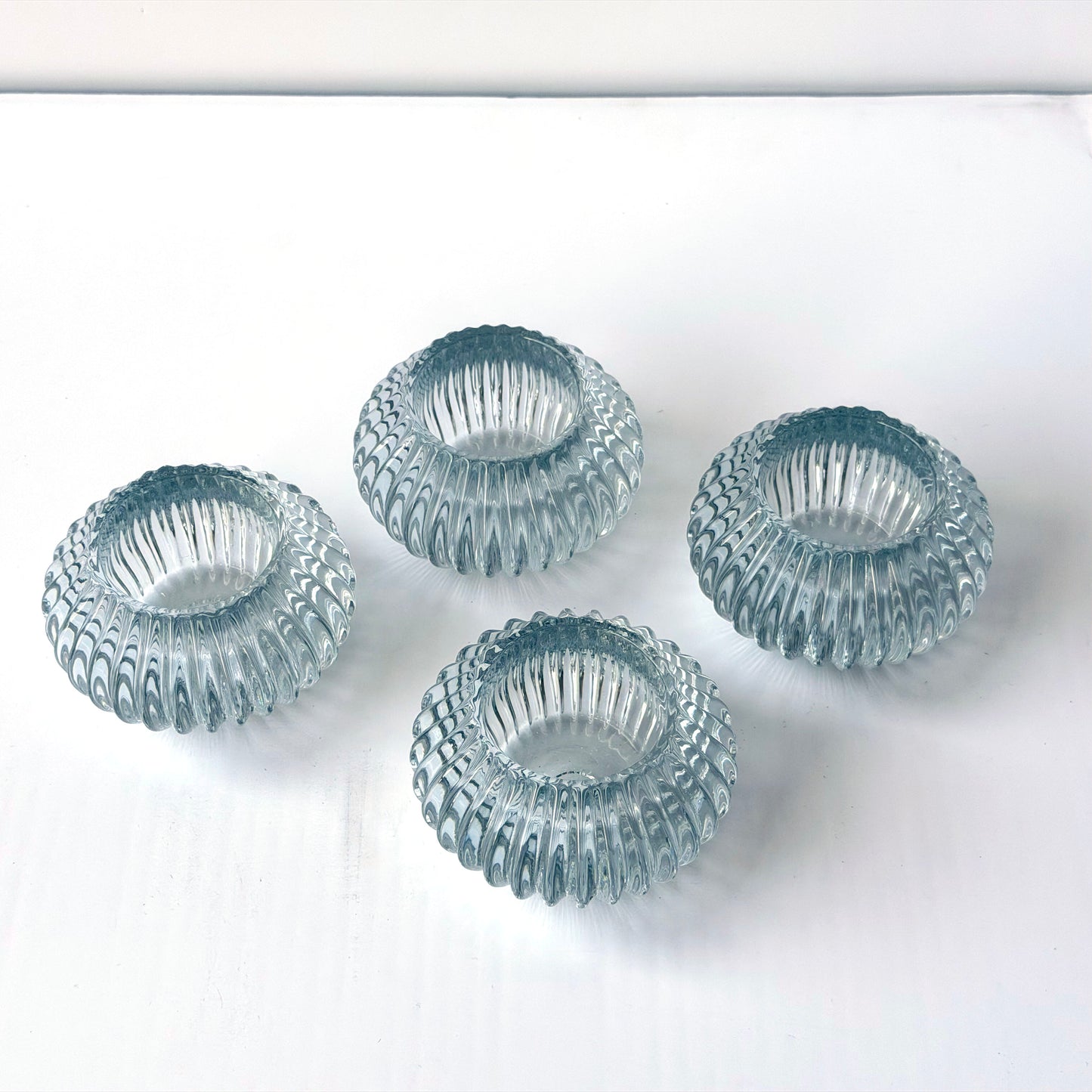 CA046 SET OF 4 PLEATED GLASS VOTIVE CANDLE HOLDERS