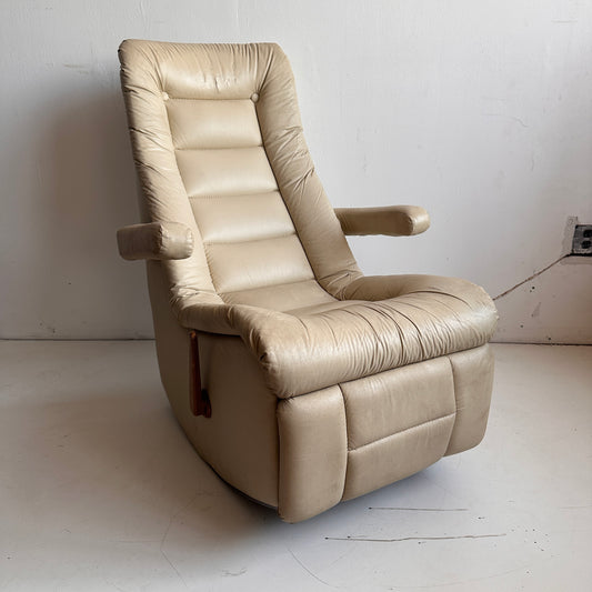 CH011 SPECTACULAR LEATHER RECLINER