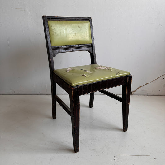 CH028 DISTRESSED WOOD & GREEN VINYL CHAIR