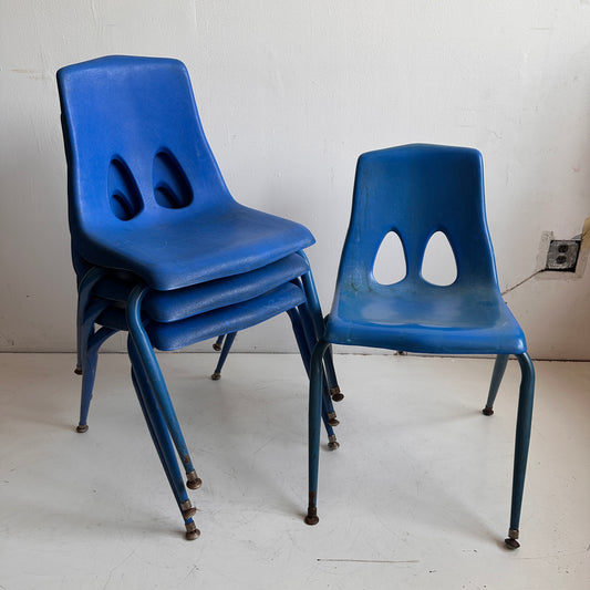 CH031 DISTRESSED BLUE STACKING CHAIRS