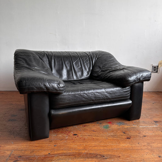 CH053 ITALIAN BLACK LEATHER ADJUSTABLE LOUNGE CHAIR WITH OTTOMAN