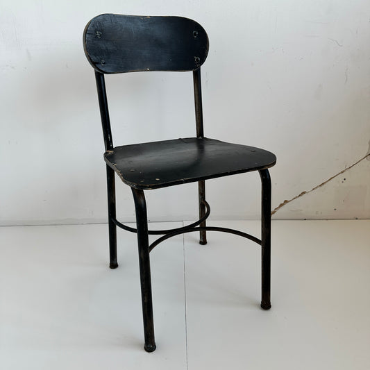 CH054 BLACK WOODEN INSTITUTIONAL CHAIR