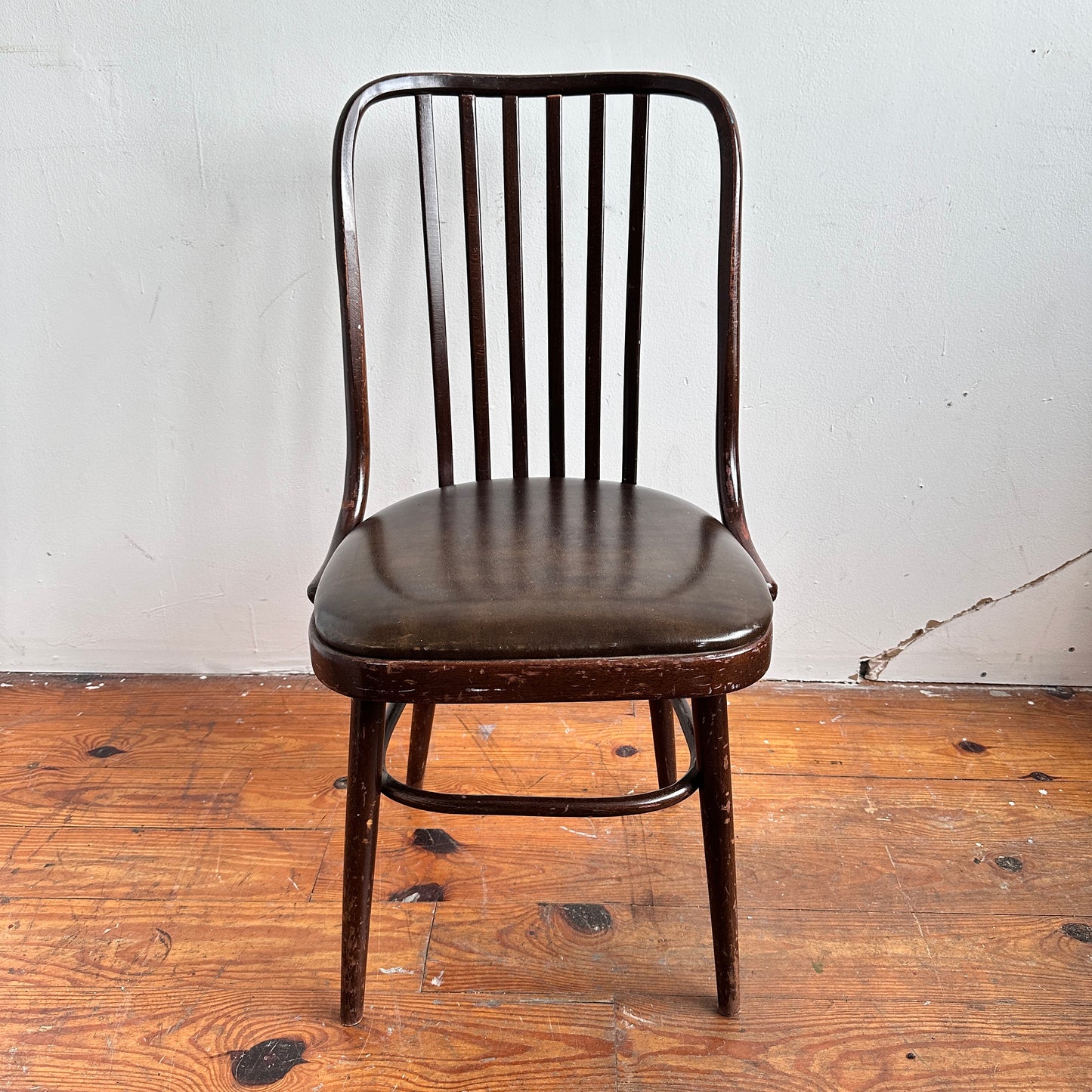 CH059 LD BENTWOOD CHAIR WITH BROWN VINYL SEAT