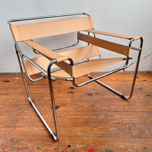 CH062 WASSILY CHAIR WITH TAN STRAPS