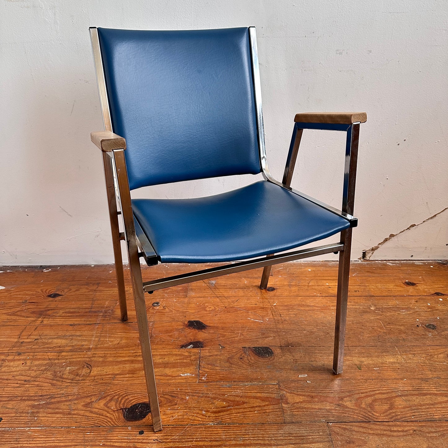 CH064 COBALT BLUE AND CHROME OFFICE CHAIR
