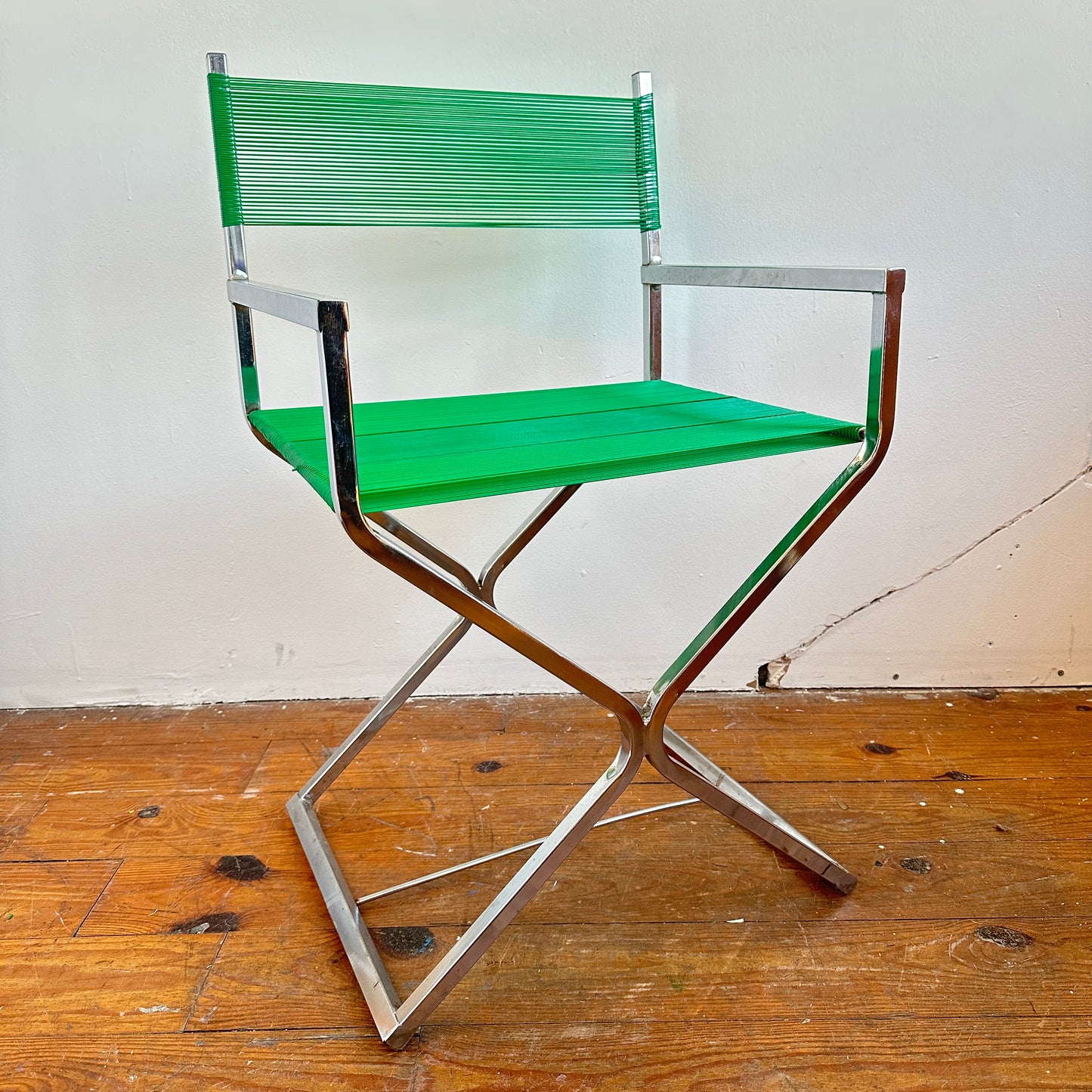 CH068 CHROME AND GREEN RUBBER BAND CHAIR