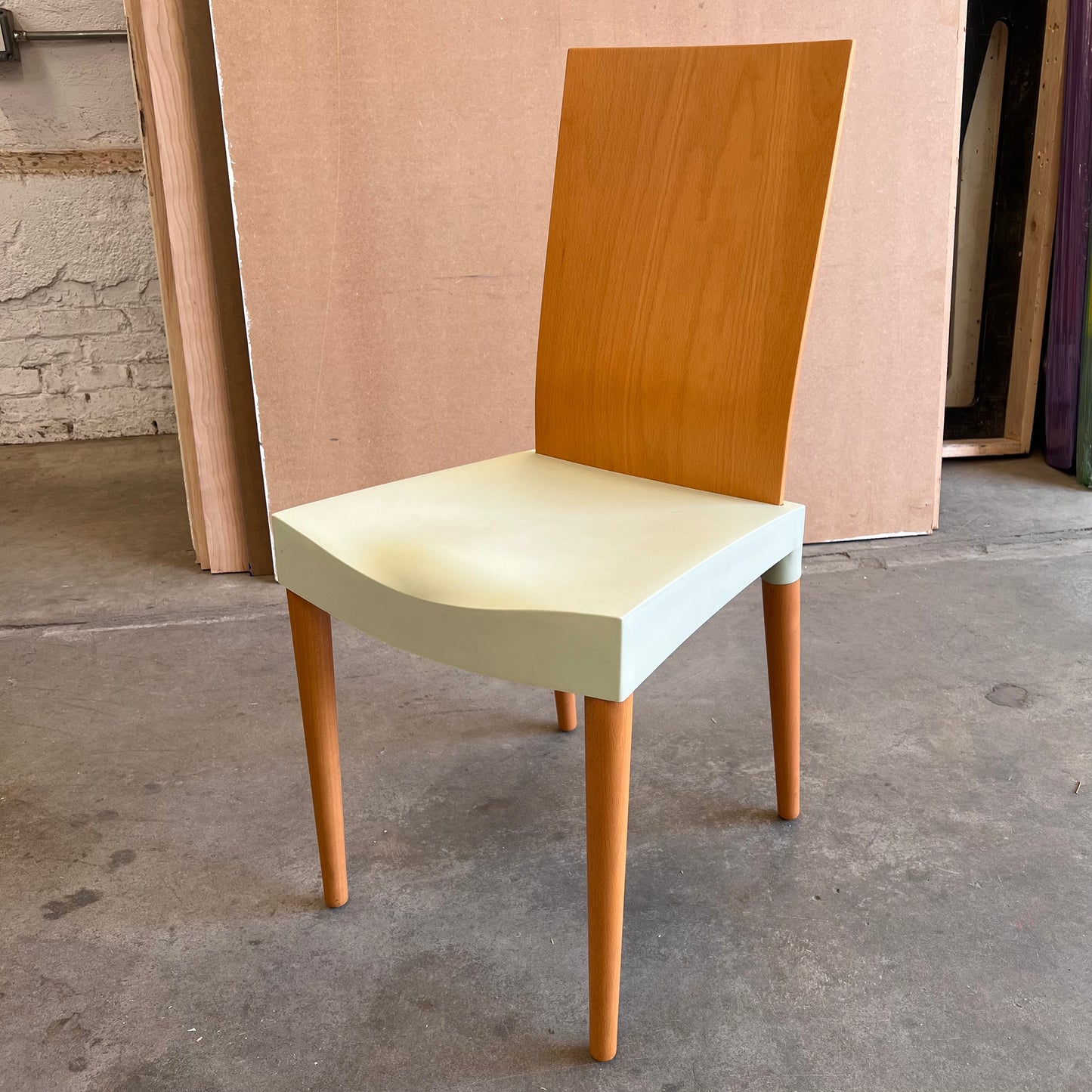 CH073 MISS TRIP CHAIR
