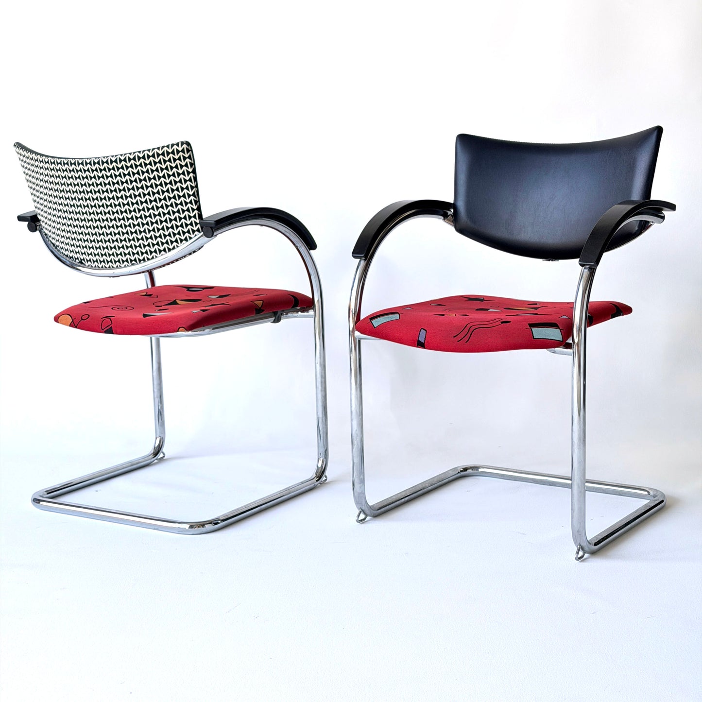 CH085 BLACK LEATHER, CHROME & RED GEOMETRIC PATTERN CANTILEVER CHAIRS