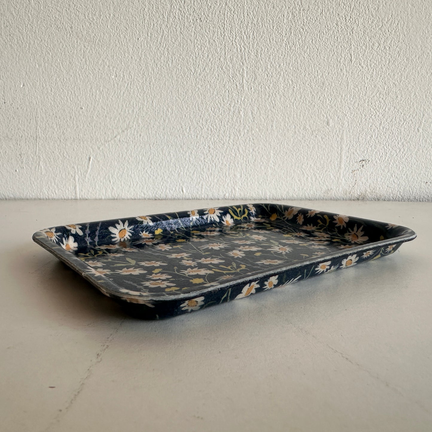 CT007 BLUE CATCHALL TRAY WITH WHITE FLOWERS
