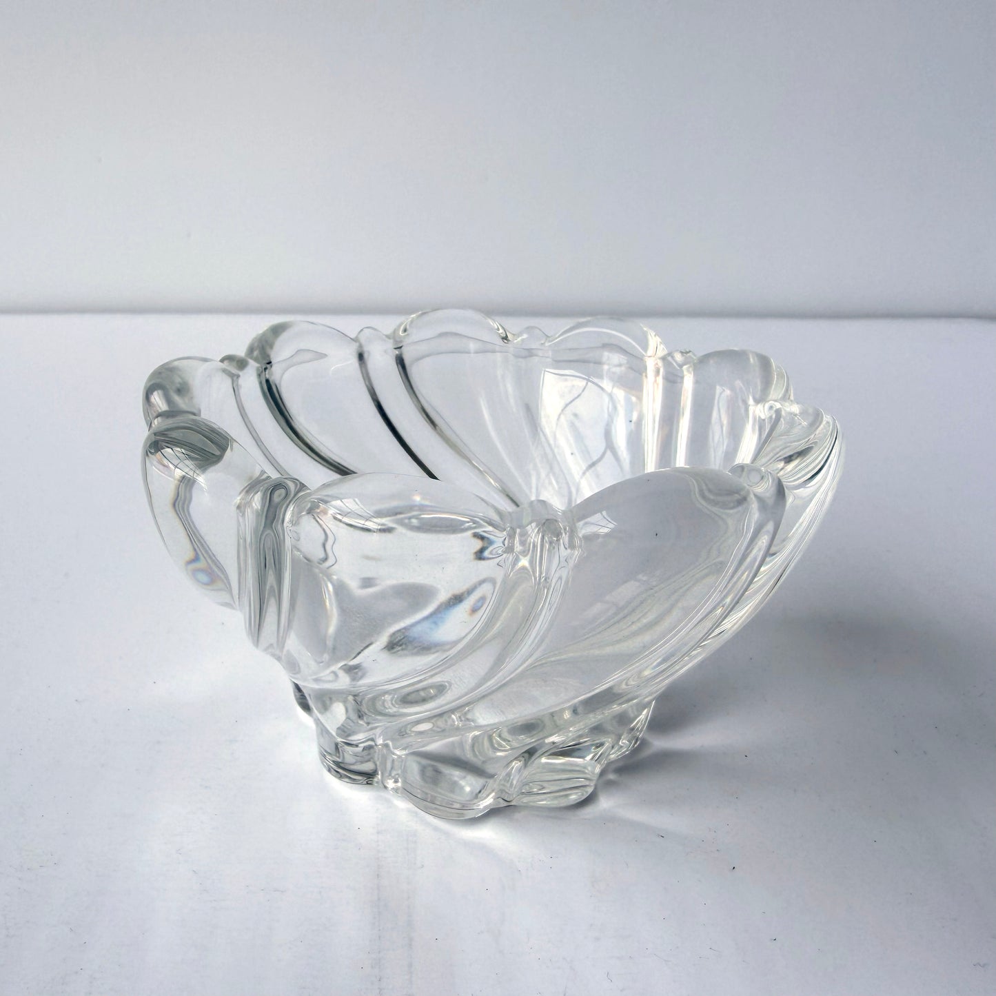 CT034 SMALL GLASS SWIRL BOWL
