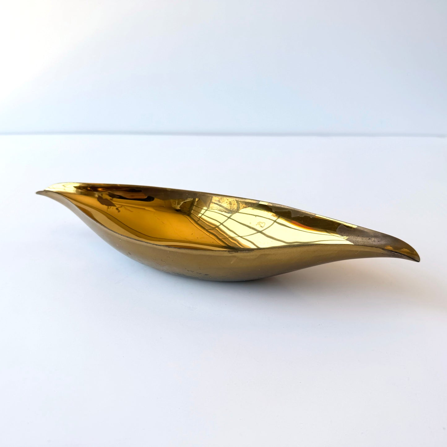 CT036 DISTRESSED BRASS TRINKET DISH