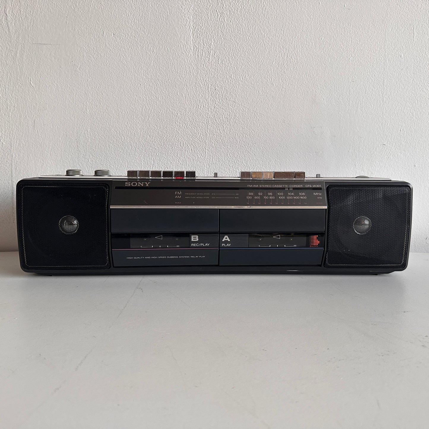 EL004 SONY DUAL CASSETTE PLAYER