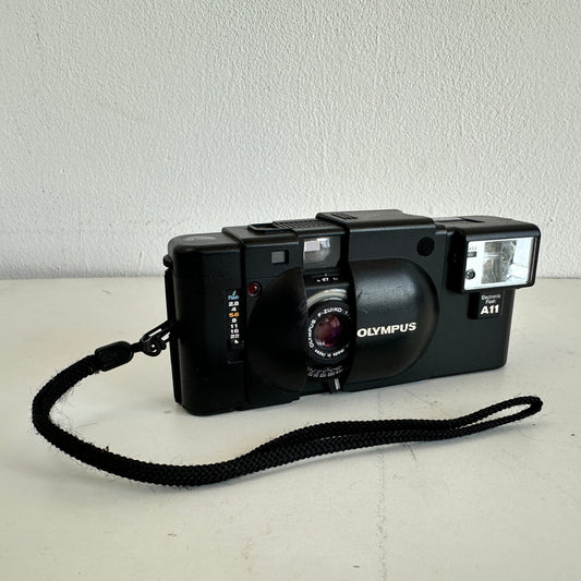 EL021 OLYMPUS XA POINT AND SHOOT RANGEFINDER WITH DETACHABLE FLASH