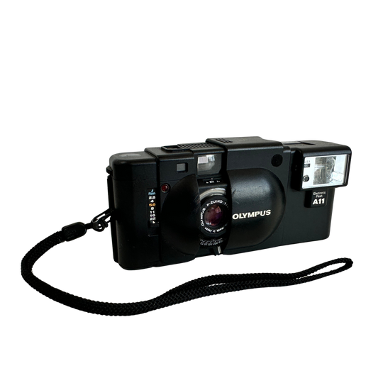 EL021 OLYMPUS XA POINT AND SHOOT RANGEFINDER WITH DETACHABLE FLASH
