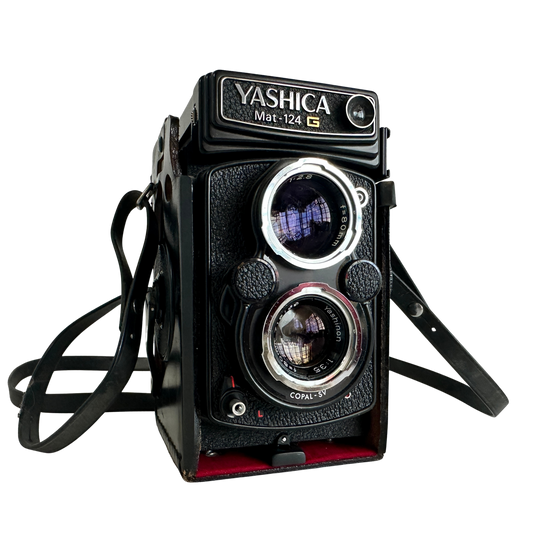 EL038 YASHICA MAT 124G MEDIUM FORMAT CAMERA