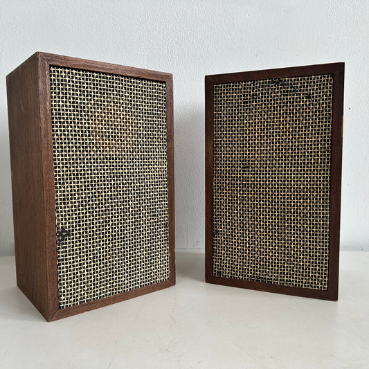 EL047 SET OF TWO WOOD BOOKSHELF SPEAKERS