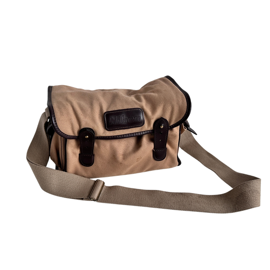 EL056 NIKON TAN CAMERA BAG