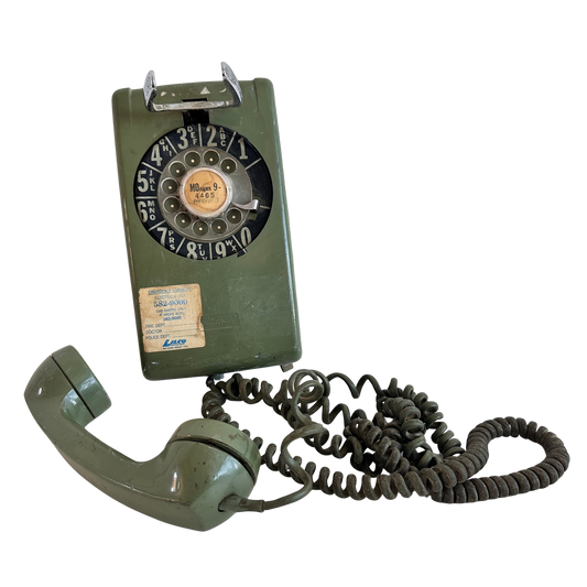 EL067 HEAVILY DISTRESSED GREEN WALL MOUNTED PHONE