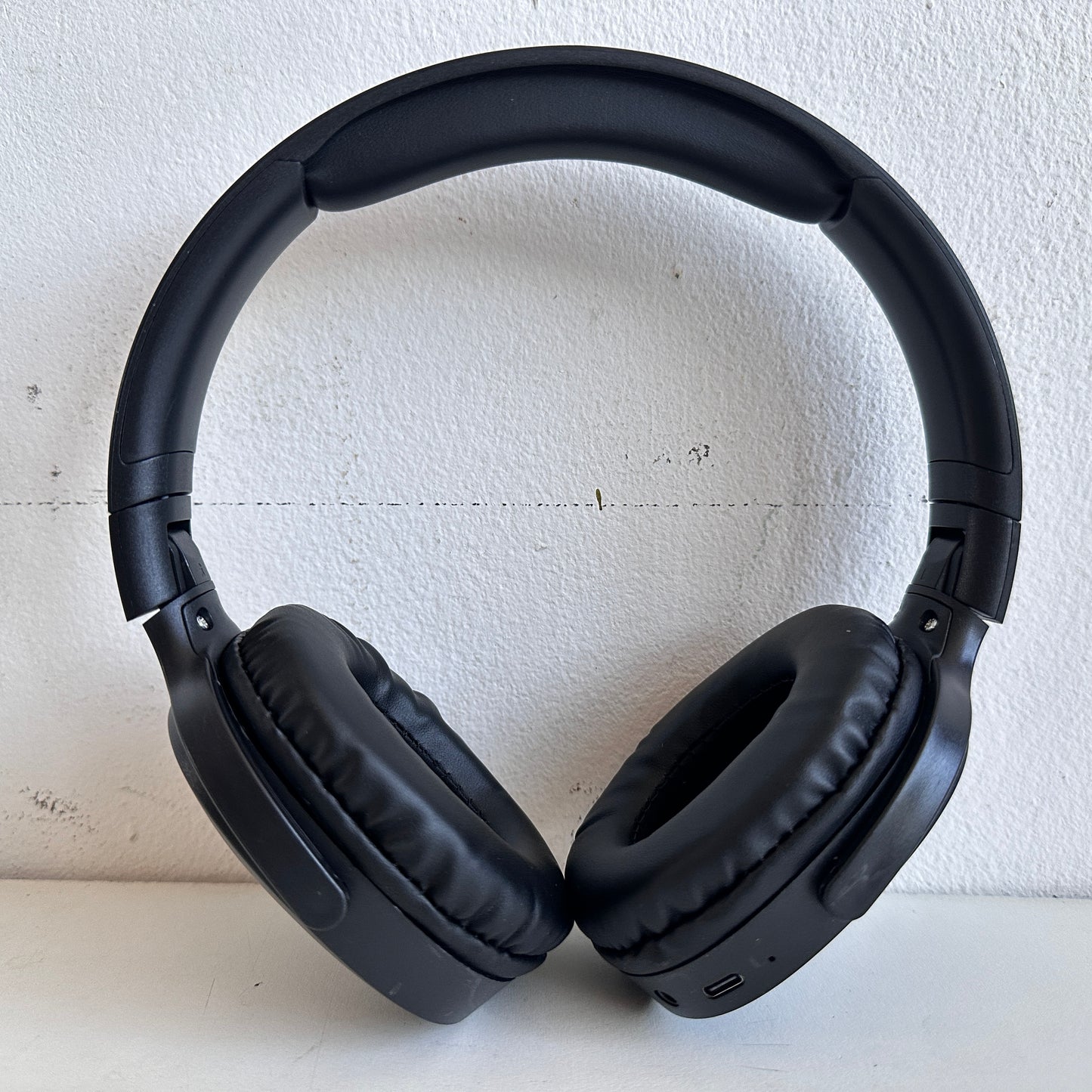 EL078 BLACK WIRELESS HEADPHONES