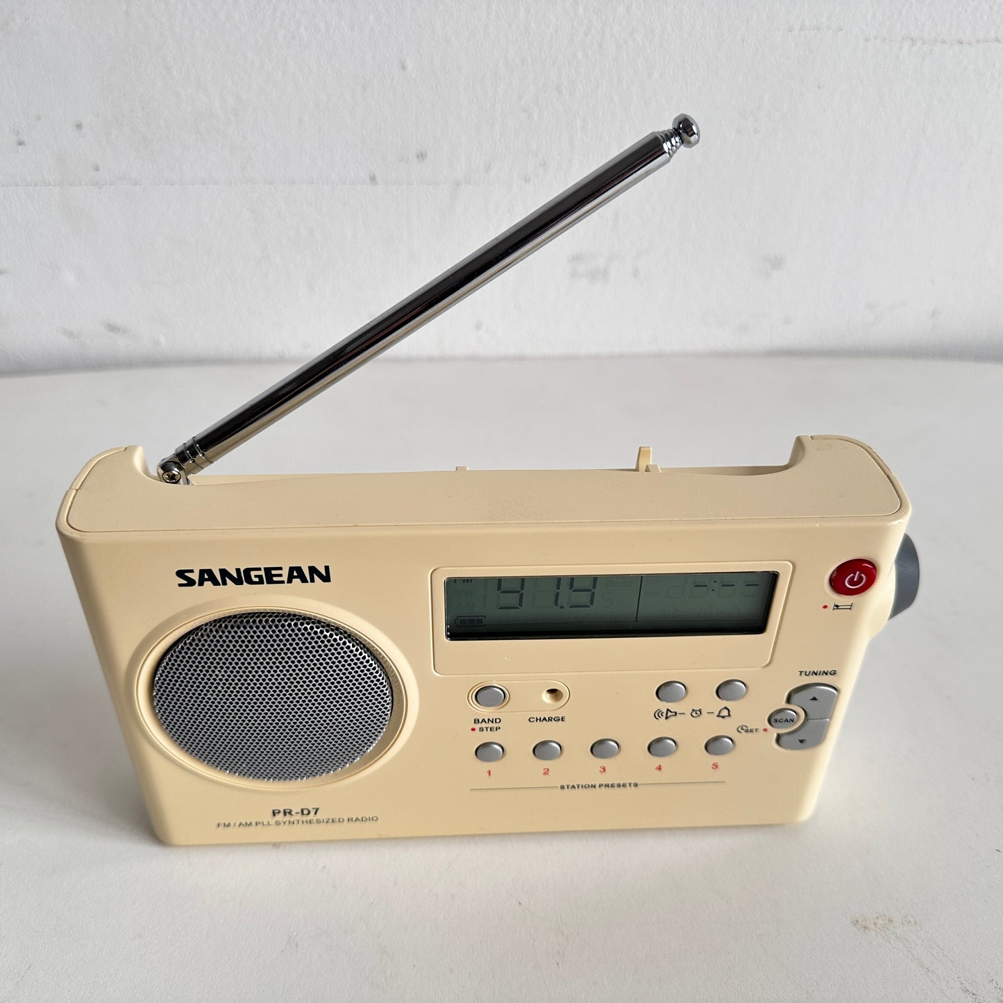 EL084 SANGEAN PORTABLE RADIO