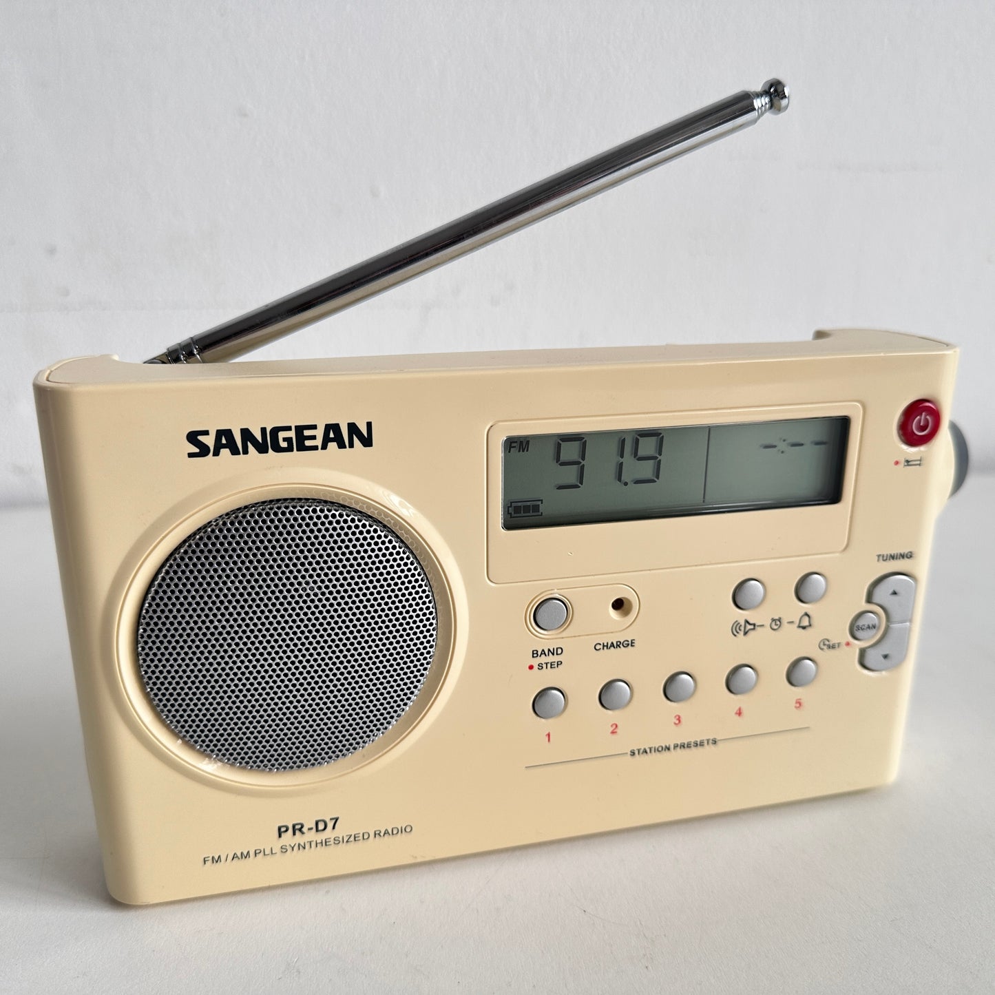 EL084 SANGEAN PORTABLE RADIO
