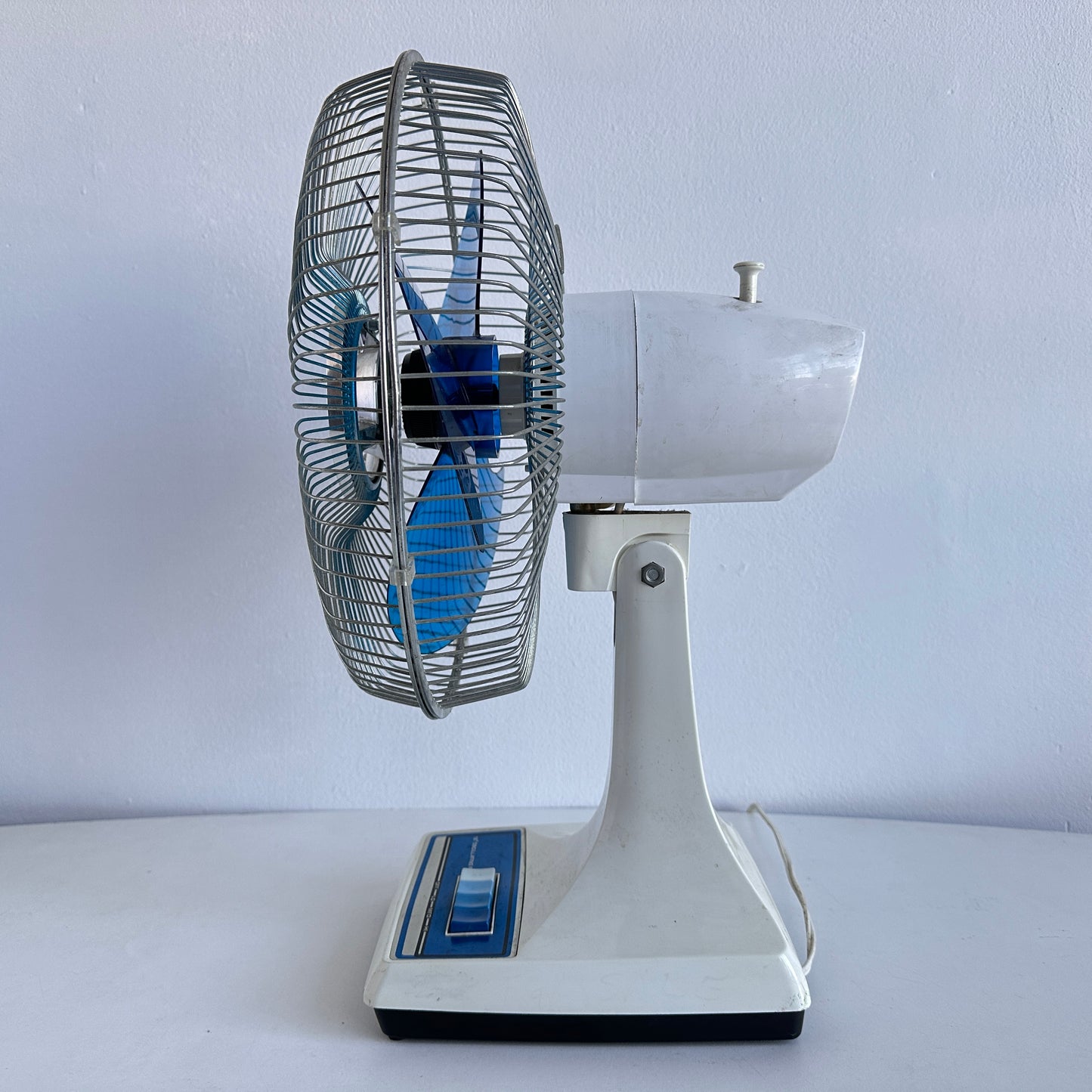 EL088 VINTAGE GALAXY BLUE FAN