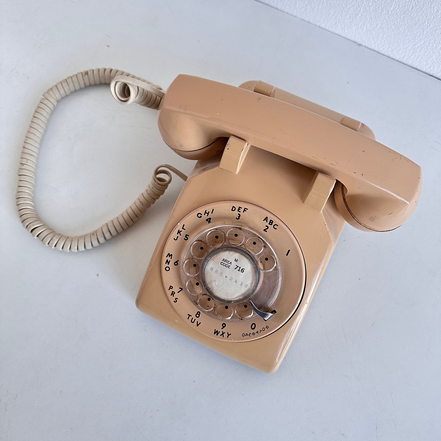 EL089 TAN ROTARY PHONE