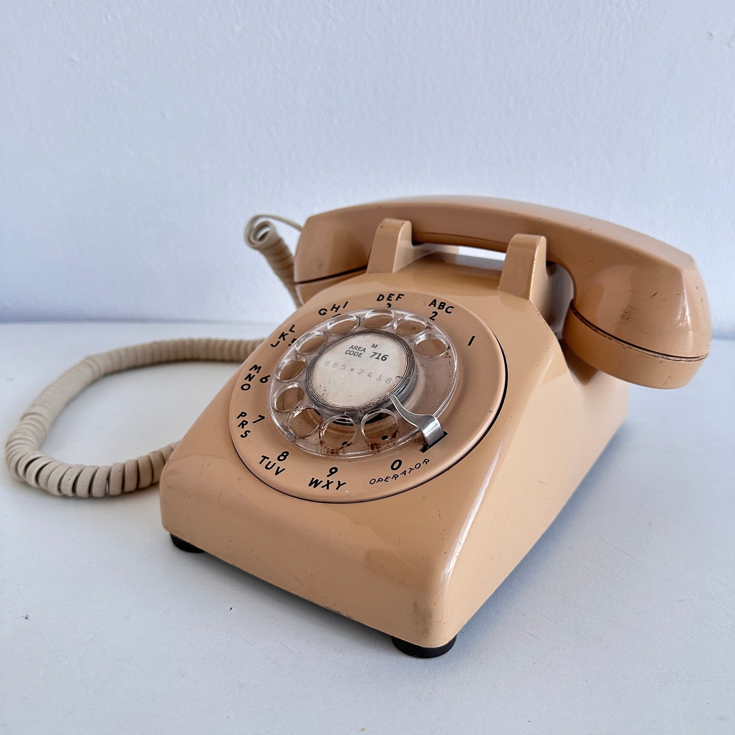 EL089 TAN ROTARY PHONE