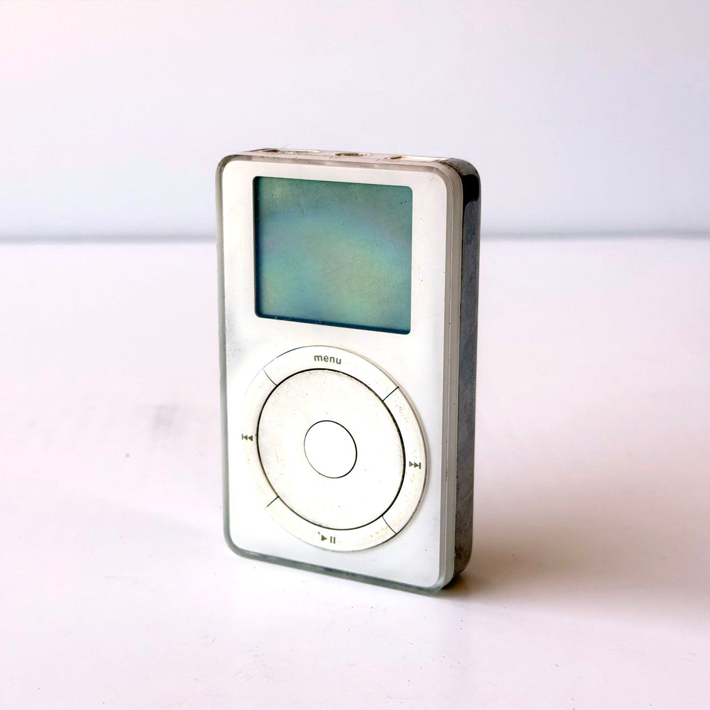 EL096 VINTAGE NON WORKING WHITE IPOD