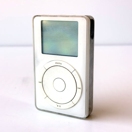 EL096 VINTAGE NON WORKING WHITE IPOD