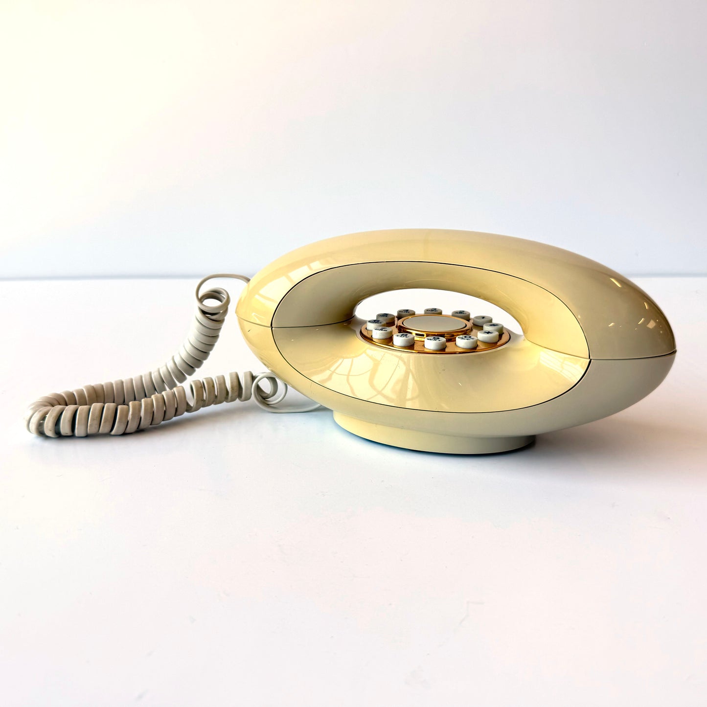 EL098 CREAM AND GOLD 70'S PHONE