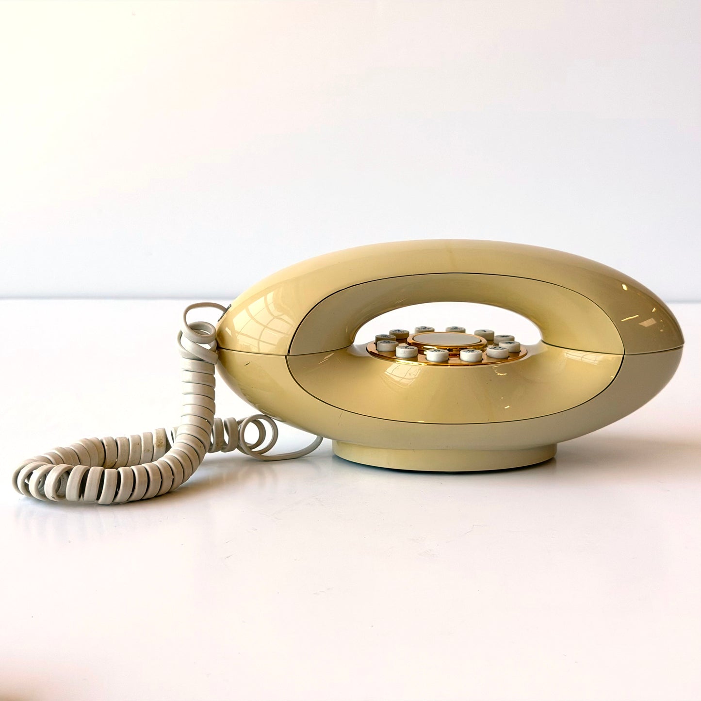 EL098 CREAM AND GOLD 70'S PHONE