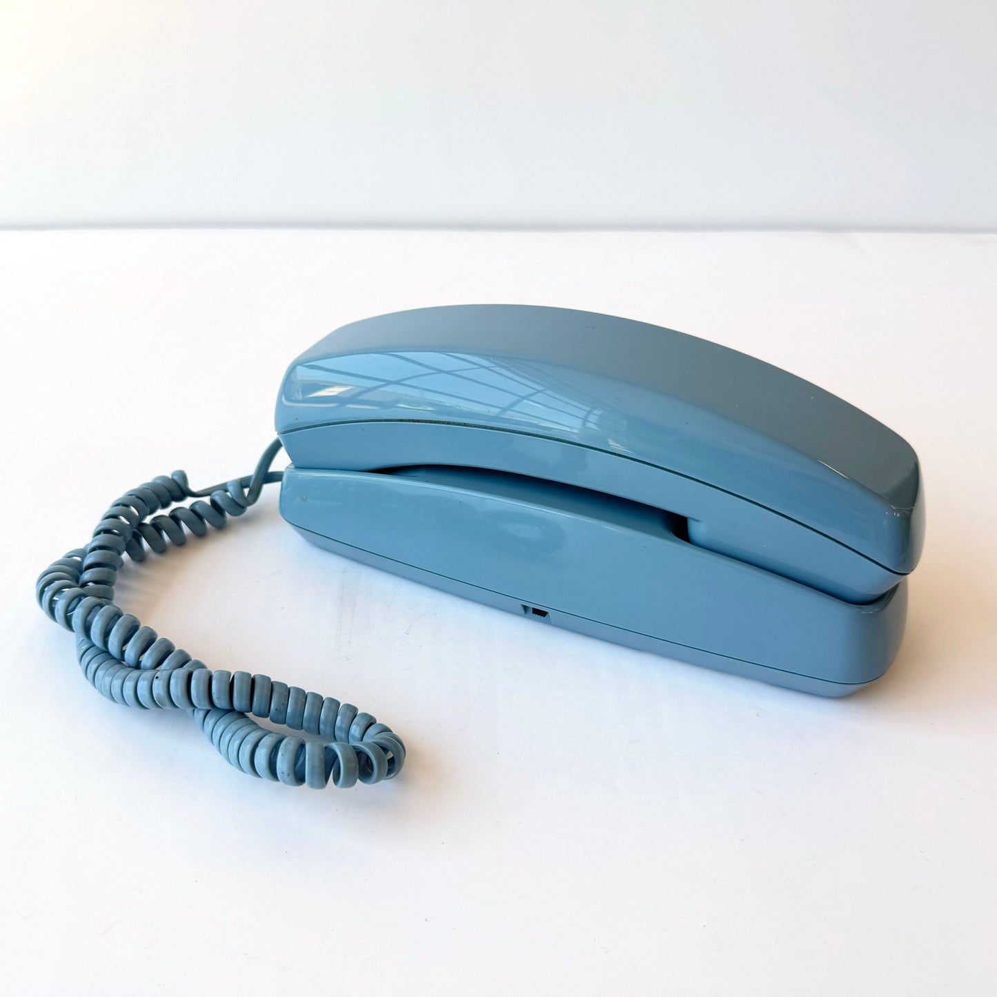 EL099 PASTEL BLUE TRIMLINE PHONE