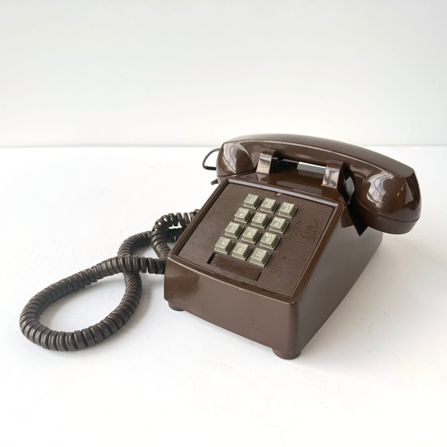 EL104 BROWN TOUCH TONE PHONE