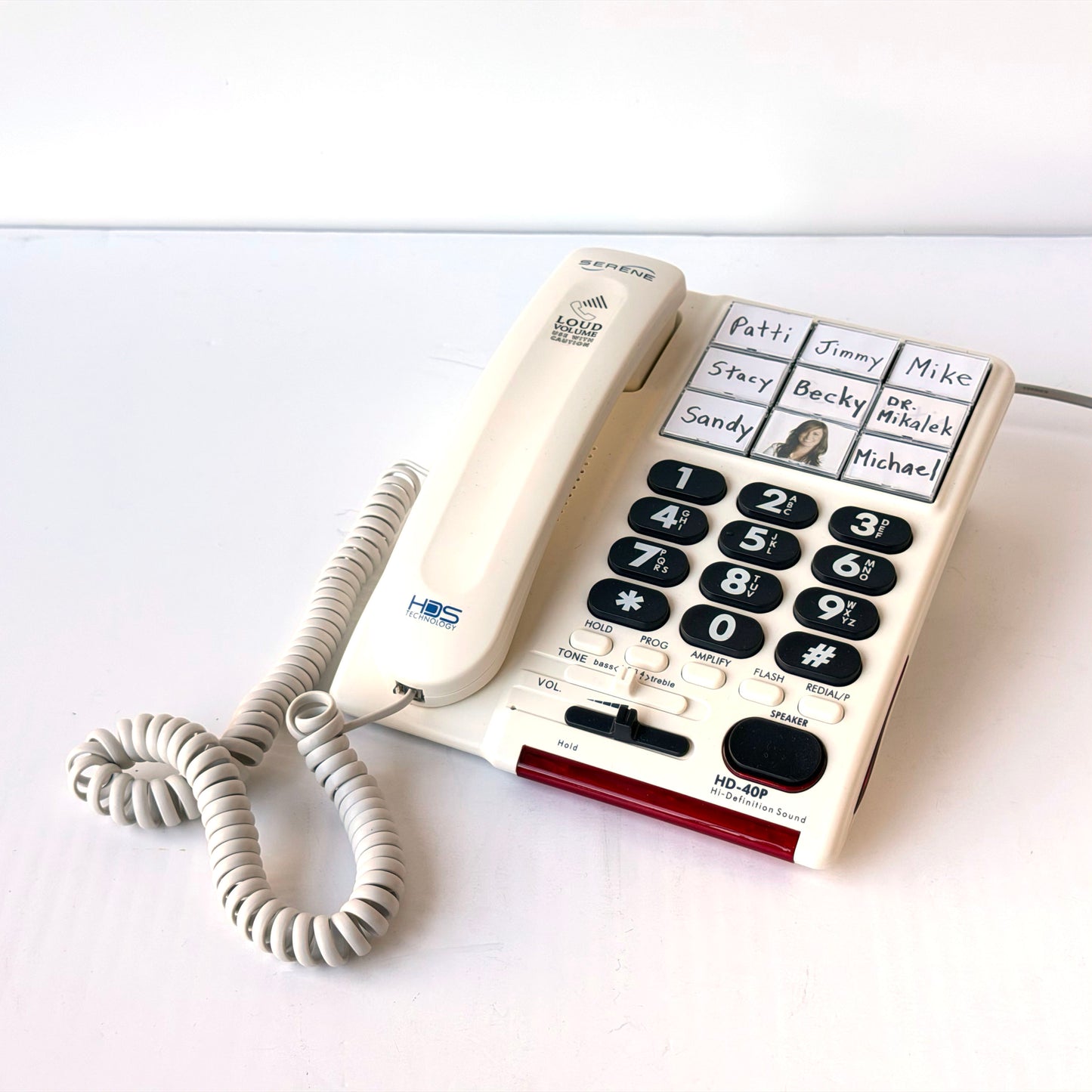 EL111 SERENE WHITE PHONE WITH LARGE BLACK BUTTONS