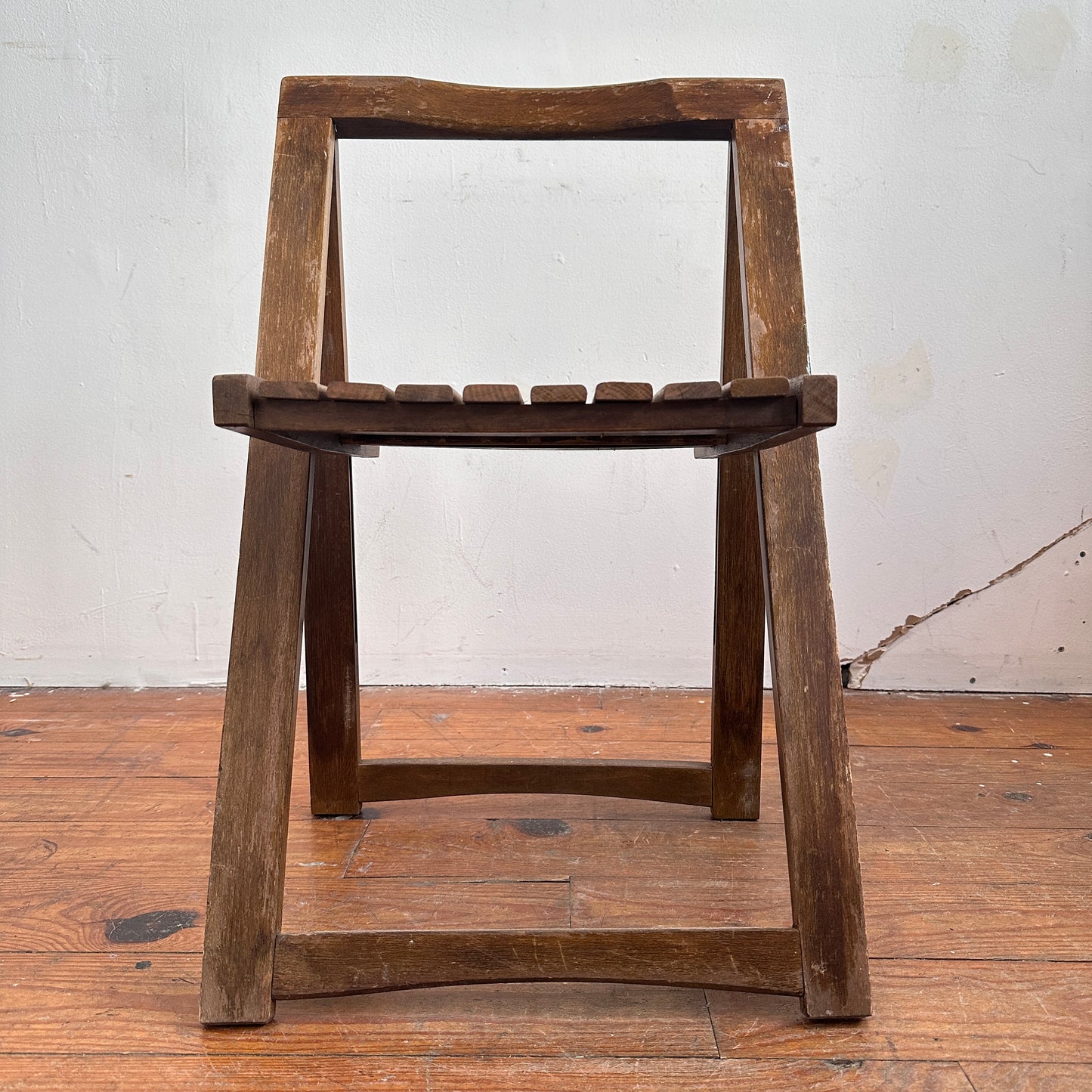 FC001 TRIESTE WOOD FOLDING CHAIR
