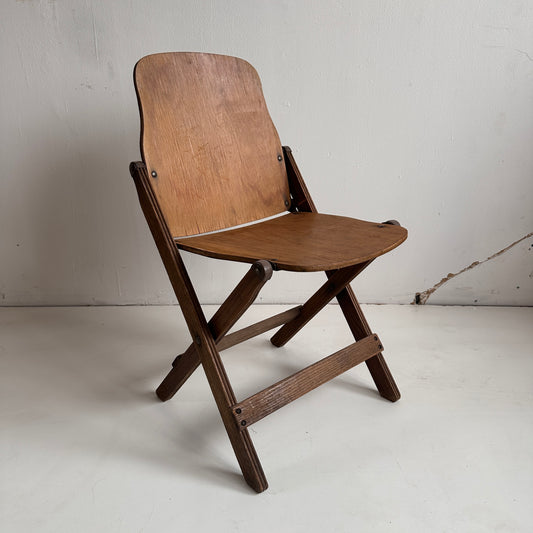 FC002 WW2 US ARMY WOOD FOLDING CHAIR