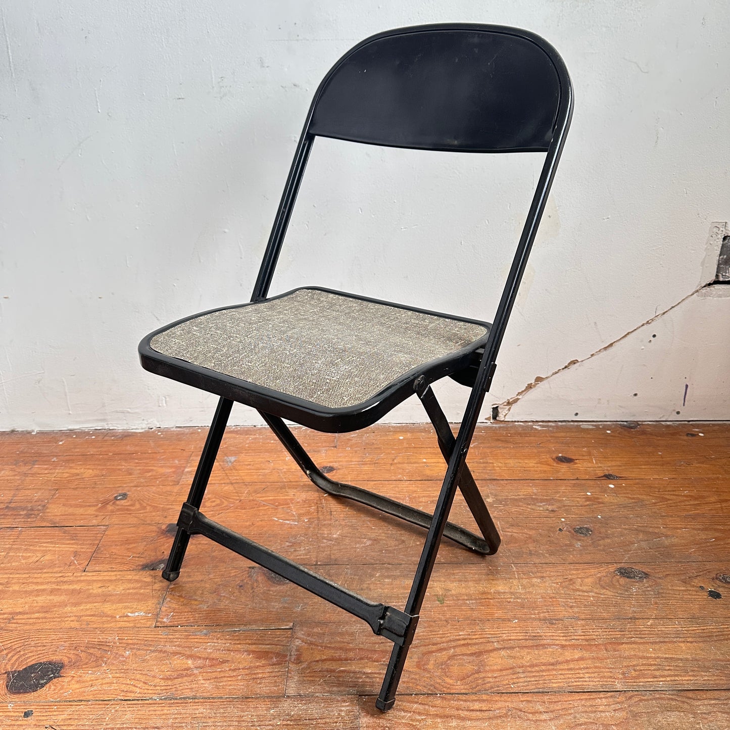 FC009 BLACK METAL FOLDING CHAIR
