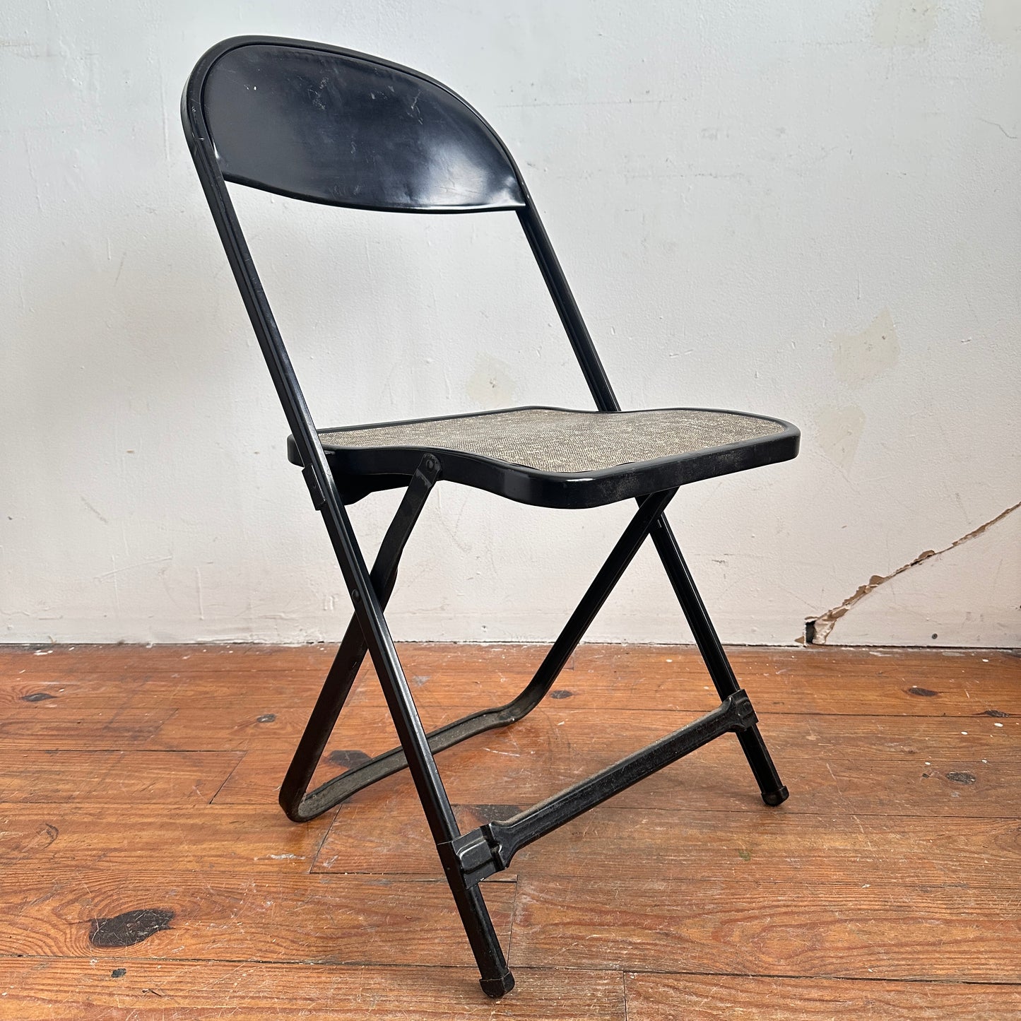 FC009 BLACK METAL FOLDING CHAIR