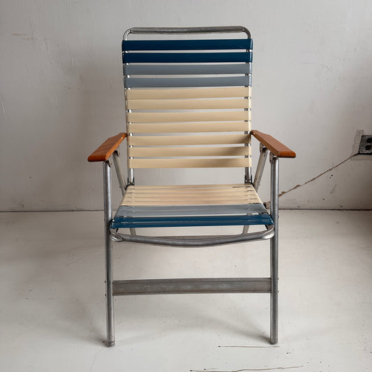 FC022 BLUE & CREAM FOLDING LAWN CHAIR