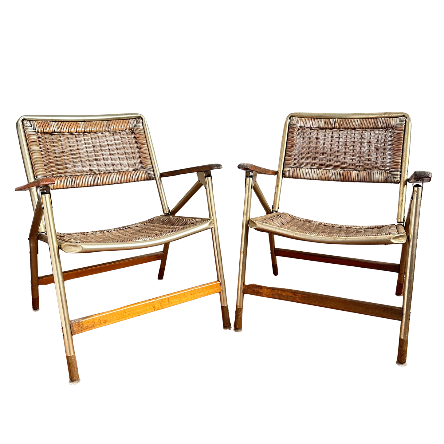 FC024 DISTRESSED WICKER & ALUMINUM FOLDING CHAIRS