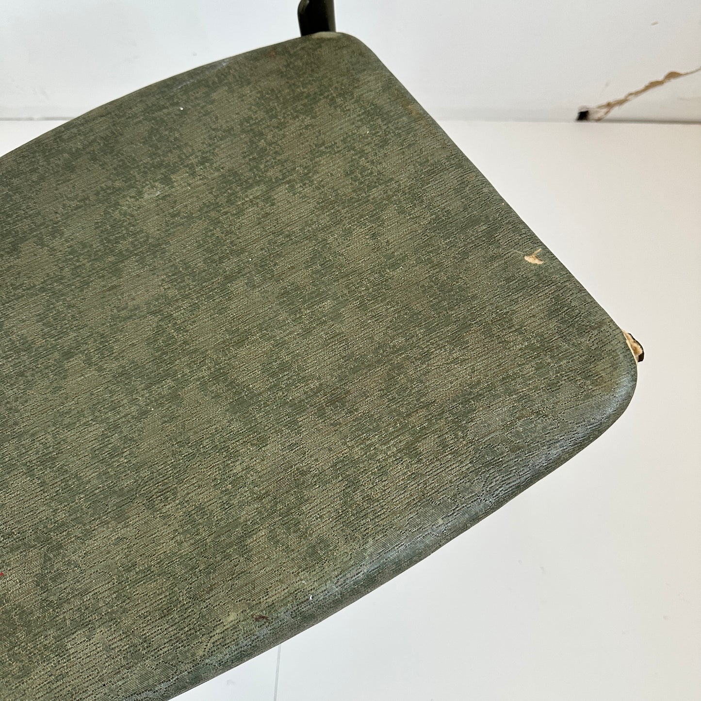 FC029 GREEN VINYL SEAT FOLDING CHAIR