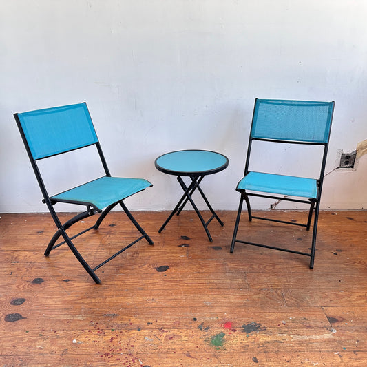 FC043 SET OF TWO TURQUOISE PATIO CHAIRS WITH MATCHING GLASS SIDE TABLE