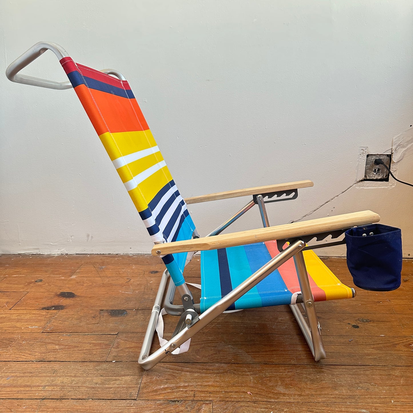 FC047 STRIPED FABRIC FOLDING BEACH CHAIR