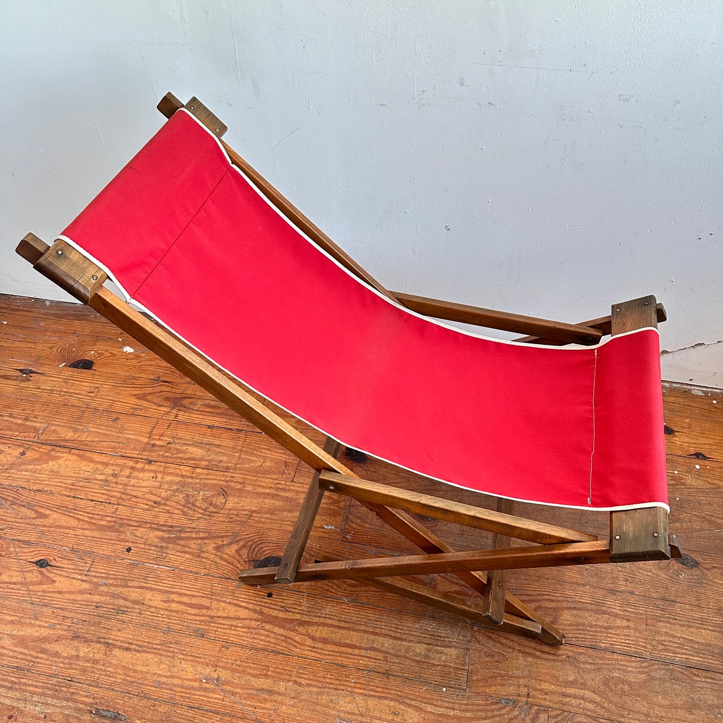 FC041 ROCKING SLING CHAIR WITH RED FABRIC & WOOD FRAME