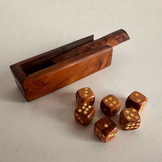GT001 MOROCCAN WOOD BOX & DICE