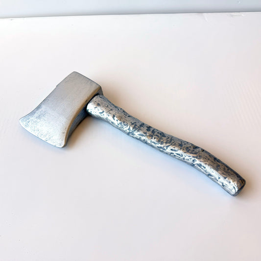 GT022 SILVER PLASTIC AXE