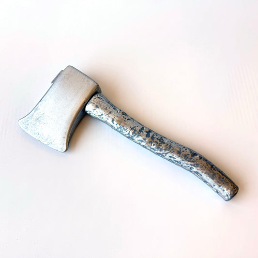 GT022 SILVER PLASTIC AXE