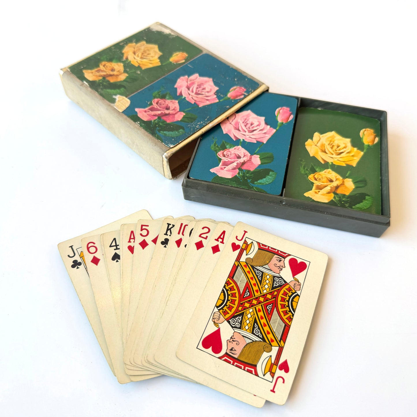 GT024 VINTAGE DOUBLE SET ROSE PLAYING CARDS